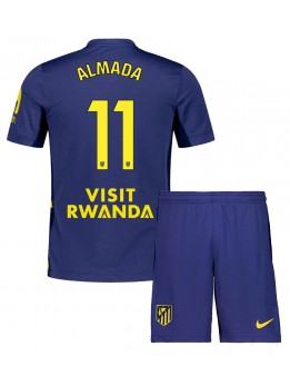 Otroški Nogometna dresi replika Atletico Madrid Thiago Almada #11 Gostujoči 2025-26 Kratek rokav (+ hlače)